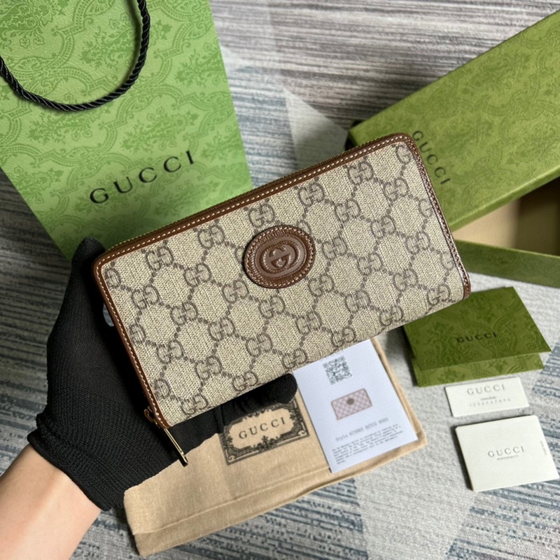 Gucci Wallets 49